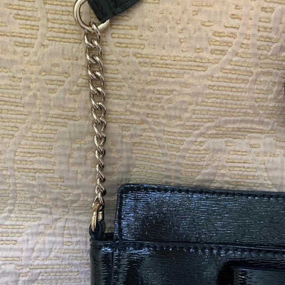 RARE KATE SPADE PATENT LEATHER HANDBAG W CHAIN CROSSBODY OR SHOULDER BLACK